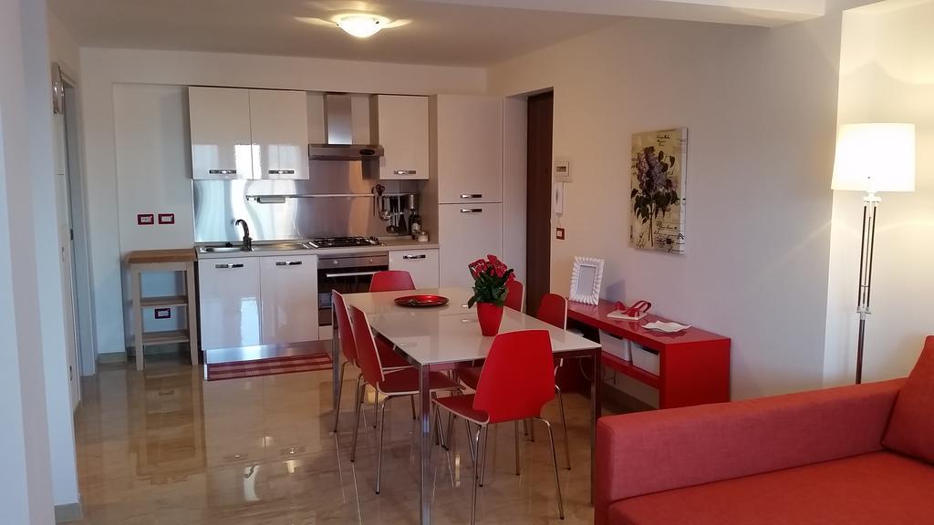 Baia Giardini Apartments Eksteriør bilde